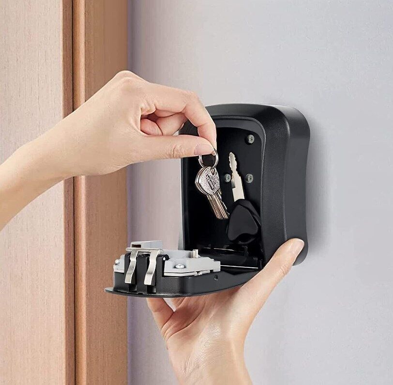 Wall Mounted Key Safe, 4 Combination Key Safe Outdoor Security Key Lock Box